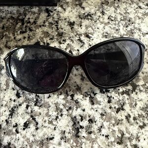 Nine West Elegant Black Sunglasses
